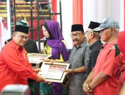 Bentuk Penghormatan, Wabup Joko Santuni 10 Pejuang Partai