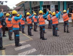 PLN Kraksaan Siagakan 52 Personel 24 Jam di Momen Hari Raya Idul Fitri