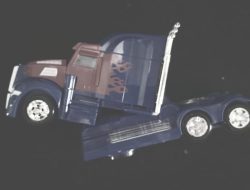 Rem Blong, Truk Tabrak 4 Kendaraan, 7 Luka 1 Meninggal di Probolinggo