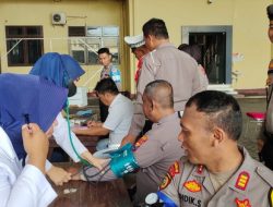 Polda Jatim Beri Bantuan Kesehatan Petugas KPPS dan Pengamanan Pemilu