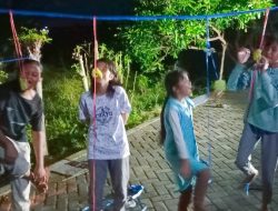 Lomba Makan Kerupuk Satu Kaki Ramaikan Kebonagung, Agustusan Digelar Sejak 1950-an
