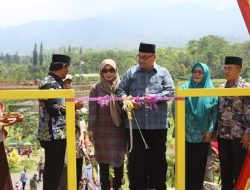 Timbul Resmikan Glamping di Desa Bremi 