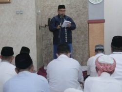 Prihanjoko arises Eid al-Adha prayer with officials