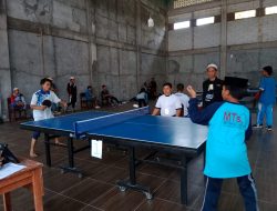 Dimulai, Kompetisi Tenis Meja Santri Cup di GOR DWK