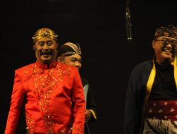 Saat Sekda Ugas Tampil Sebagai Kanjeng Patih Djoyonegoro, Sangar dan Perkasa