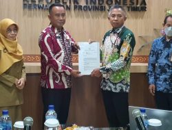 Terima Piagam Ombudsman, Plh Bupati Ugas: Ingat, ASN Itu Pelayan!