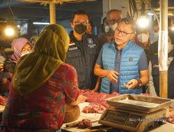 Blusukan ke Pasar Kosambi Bandung, Mendag Zulhas:  Harga Sembako Stabil, Migor Curah Dikemas Sederhana
