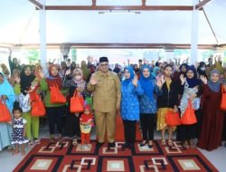 Plt Bupati Probolinggo Bagikan Puluhan Ribu  Paket Pangan Gizi