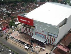 Warga Curi TV LED di Transmart Jember