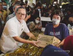 Tunaikan Janji, Mendag Zulhas Luncurkan MINYAKITA Rp14 Ribu per Liter