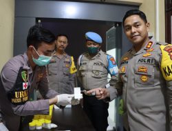 Polisi di Probolinggo Dites Urine Dadakan