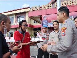 HUT Ke-76 Bhayangkara, Kapolres Probolinggo Dapat Surprise dari Awak Media