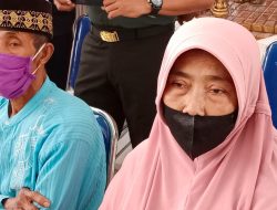 Peternak Sapi Sedih, Seekor Mati Rugi Rp 20 Juta, Sapi Makan Disuapin