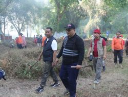 Bukan Mau Carok, Joko dan Ugas Bawa Celurit di Stadion