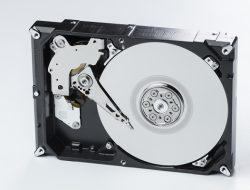 Perbedaan SSD dan HDD di PC: Mana yang Lebih Baik?