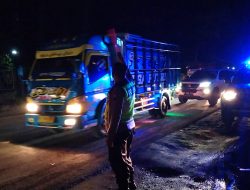 Jalur Pantura Tergenang Banjir, Kapolres Terjunkan Personel Percepat Penyurutan Banjir