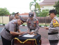 Kapolsek Sukapura dan Kapolsek Tiris Berganti