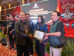KPU Kabupaten Probolinggo Berikan 10 Kategori Penghargaan kepada PPK di Banyuwangi