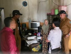 Atap Rumah Ambrol, Nenek di Kota Batu Terpaksa Mengungsi ke Tetangga