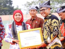 Bentuk KMP dengan Cepat, Bupati Probolinggo Raih Penghargaan Sebagai Tokoh Pembina Koperasi Progresif
