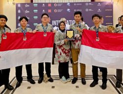 Di Bawah Bimbingan Dosen UM, Tim Pelajar SMA Indonesia Sabet Emas di Olimpiade Ekonomi Internasional 2025