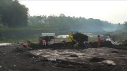 Pemkab Lumajang Pertimbangkan Perlindungan Sosial bagi Buruh Tambang Lewat Dana Cukai