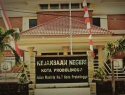 Kejari Kota Probolinggo Tahan Dua Tersangka Dugaan Korupsi Lampu Hias RTH