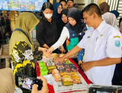 Gerakkan Ekonomi Ramadan, Anggota DPR RI Ajak Ratusan Warga Belanja di Pasar Dringu