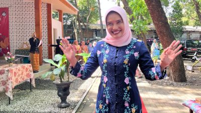 Fashion Show Batik di Hutaka Berlangsung Meriah