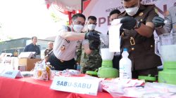 Perang Total Narkotika! Kalapas Malang Ikut Musnahkan Ratusan Ribu Barang Haram