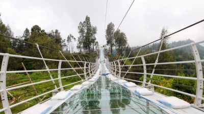 Jembatan Kaca Bromo Resmi Dibuka Akhir Juni! Siap Bikin Liburan Kamu Naik Level