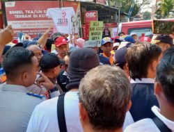Warga Griya Shanta Blokir Uji Coba Jalan Tembus, Tuntut Kehadiran Langsung Wali Kota Malang
