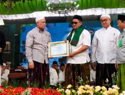 Haji Her Hibahkan Rp500 Juta untuk IDB, Dukungan Alumni Perkuat Pengembangan Kampus Pesantren
