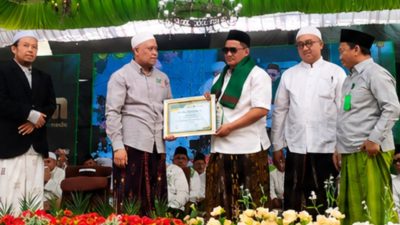 Haji Her Hibahkan Rp500 Juta untuk IDB, Dukungan Alumni Perkuat Pengembangan Kampus Pesantren