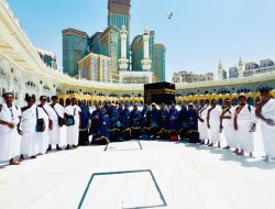 33 Jamaah Al Fadholi Berhasil Cium Ka’bah di Tanah Suci