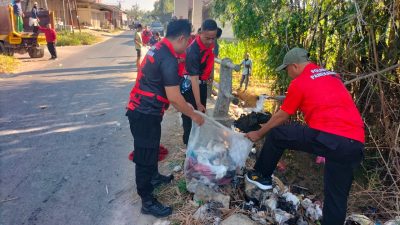 Dari Bawah Jembatan, Pemuda Palengaan Daya Gerakkan Gotong Royong Bersama TNI-Polri