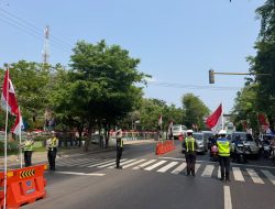 Satlantas Polres Probolinggo Hentikan Arus Kendaraan Pukul 10.17 WIB