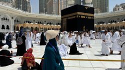 Ketika Manusia Berusaha Menutup Rezekimu