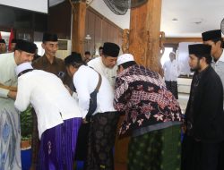 Bupati Haris Sambut Masyayikh Lirboyo dan Himasal Probolinggo