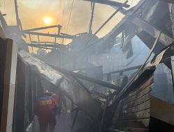 Kebakaran Melanda RSUD Saiful Anwar Malang, Puluhan Pasien Anak Dievakuasi