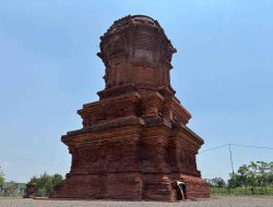Rahman Rawat Candi Jabung Sejak 1994, Jaga Bata Asli Majapahit 1354 Tanpa Sabun