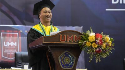 Kejadian Langka, Ada Isa Almasih Hadir Langsung di Wisuda Perguruan Tinggi Malang