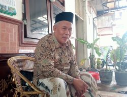 Diduga Dicekal, Mantan Ketua PWNU Jatim KH Marzuki Mustamar Gagal Berangkat Umrah