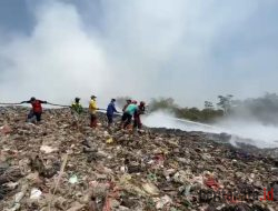 Pemadaman Kebakaran TPA Supit Urang Kota Malang Masih Berlanjut, Kendaraan Taktis AWC Polisi Diterjunkan